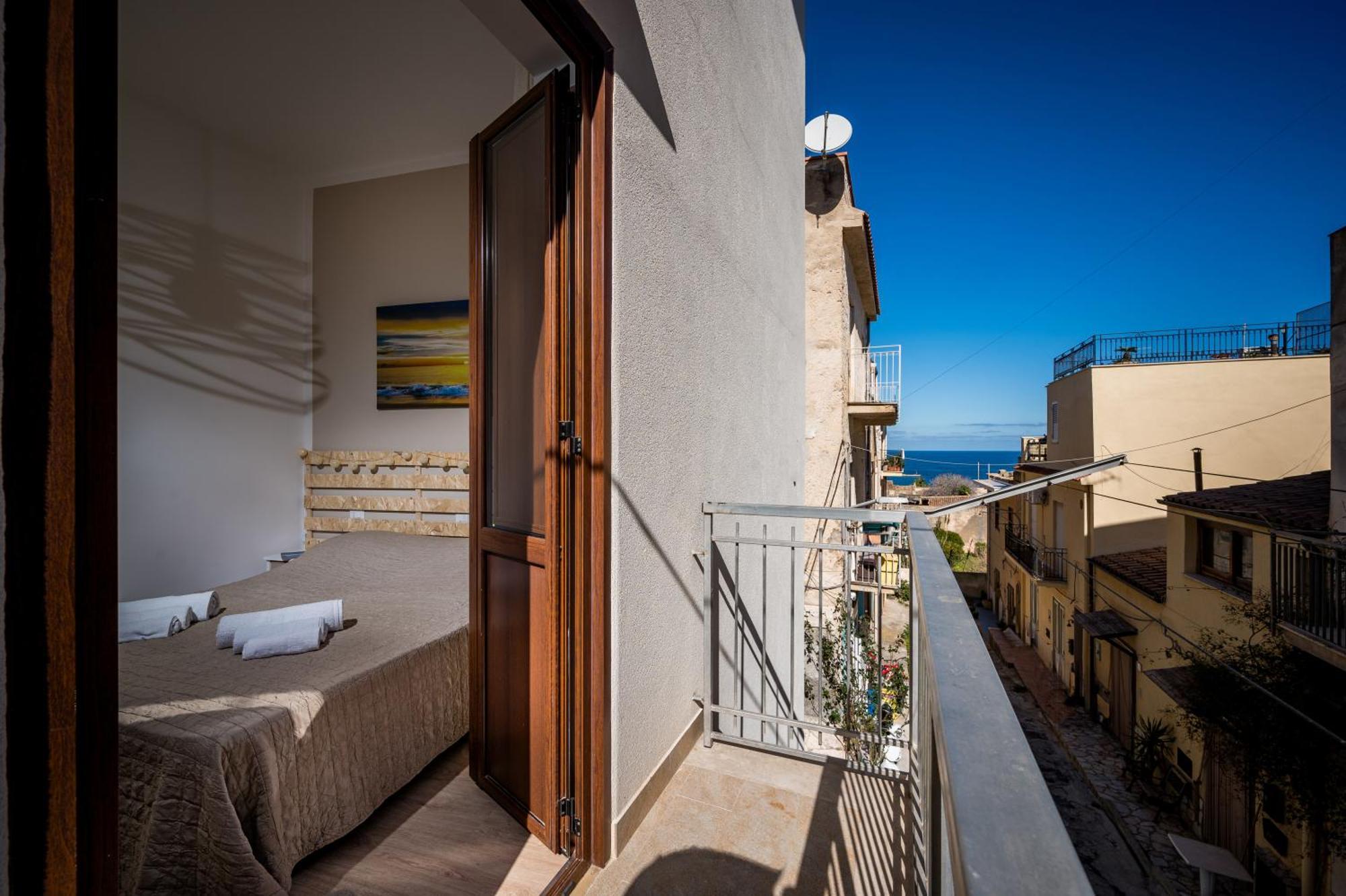 Casa Vacanza La Finestra Sul Porto Castellammare del Golfo Exterior foto