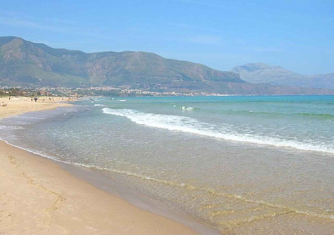 Casa Vacanza La Finestra Sul Porto Castellammare del Golfo Exterior foto