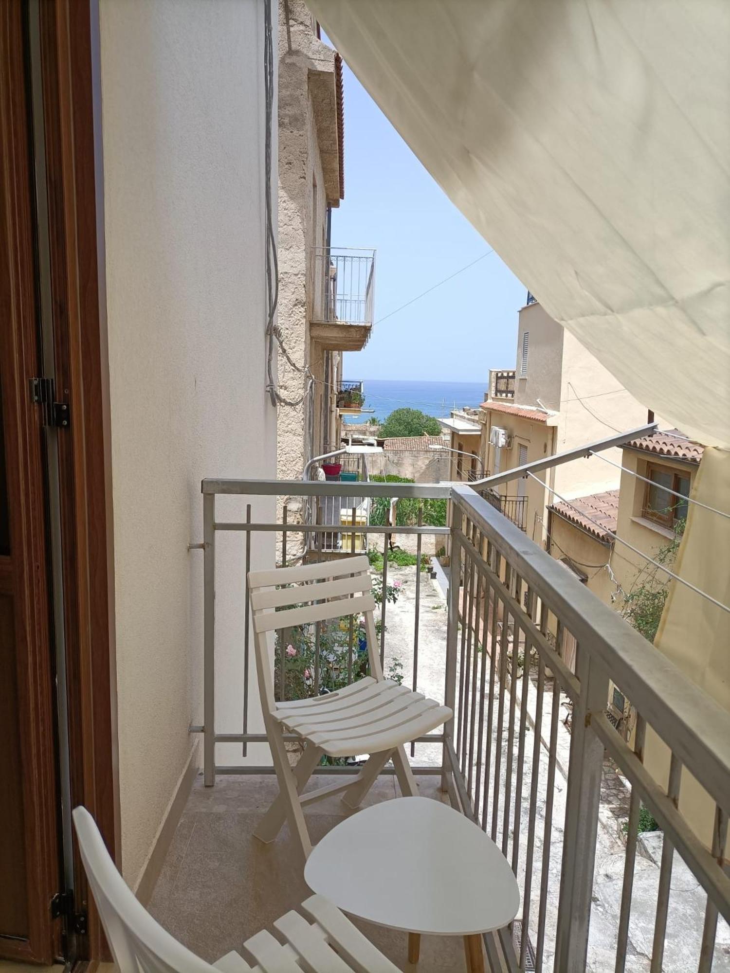 Casa Vacanza La Finestra Sul Porto Castellammare del Golfo Exterior foto