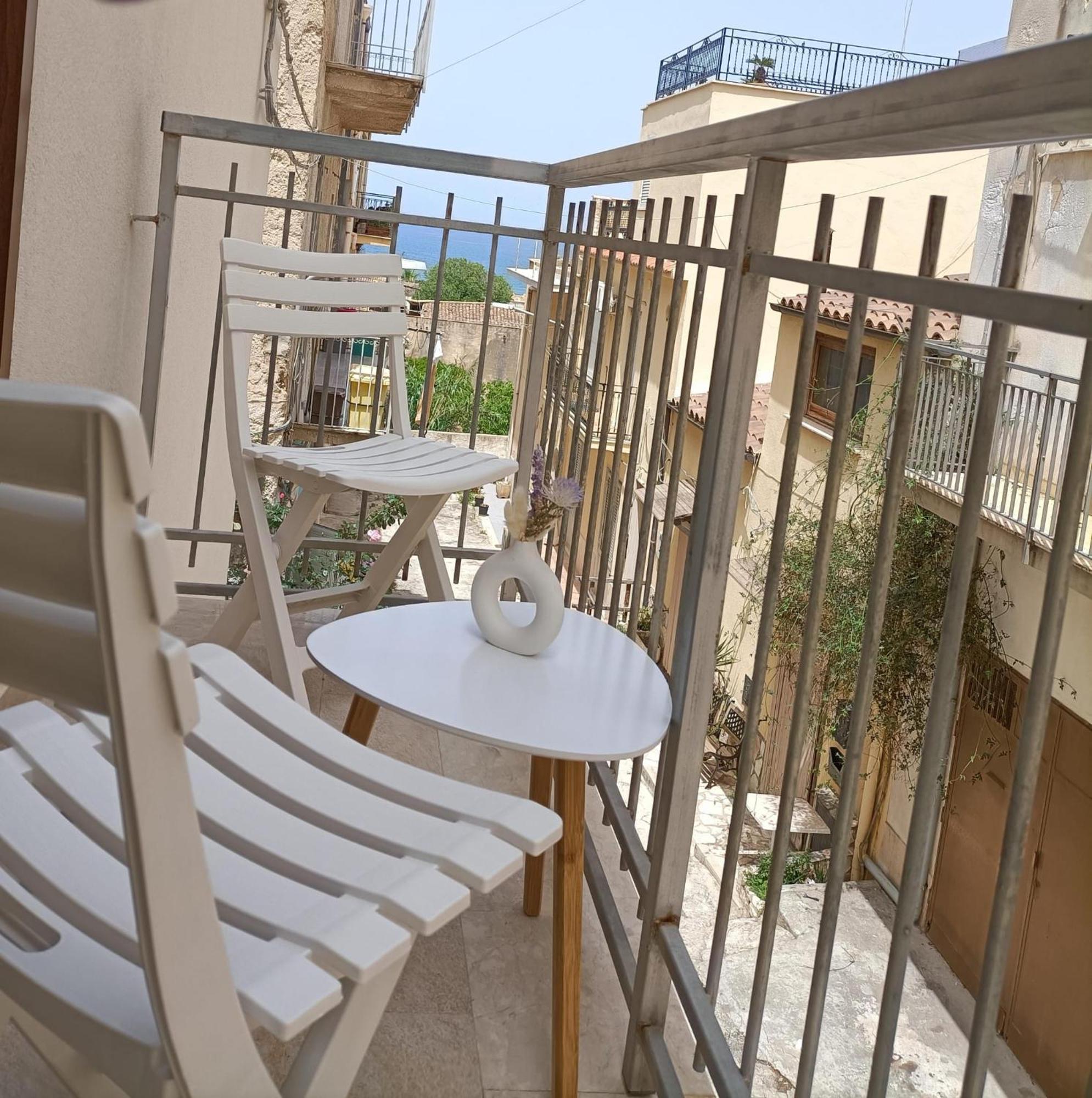 Casa Vacanza La Finestra Sul Porto Castellammare del Golfo Exterior foto
